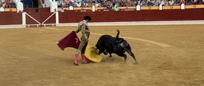 Talavante indulta en Almagro y enciende la tarde de los tendidos