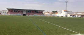 El Ayuntamiento iniciará el 15 de diciembre la renovación del césped artificial del Campo de Fútbol Manuel Trujillo
