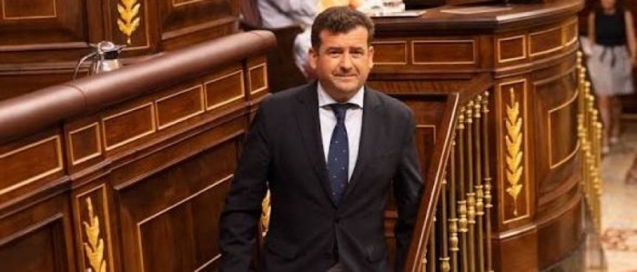 Chamorro (VOX) defiende una rebaja fiscal urgente sobre los carburantes y responde al PSOE de Ciudad Real por manipular la votación de los decretos en el Congreso